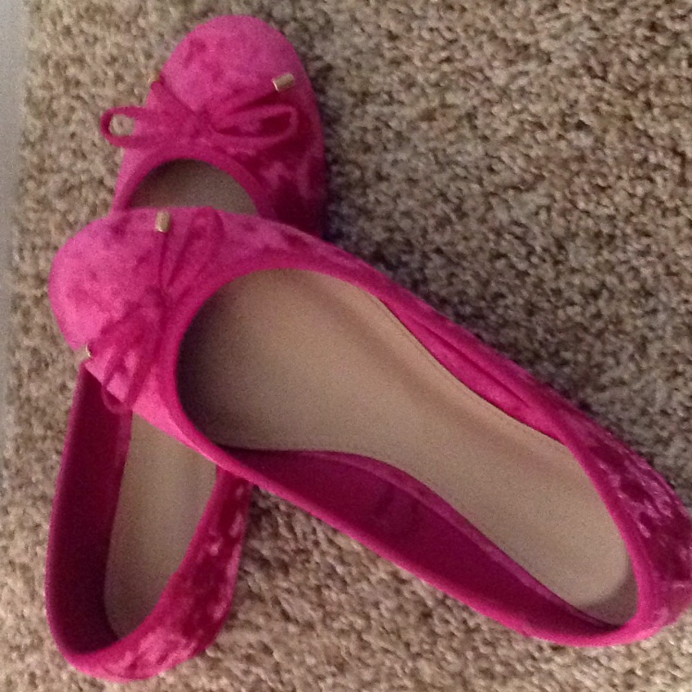 Shoes - Picture 2 of 2